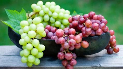 7 Amazing Benefits Of Grapes For Health And Skin - NDTV Food