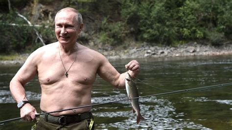 Vacationing like a 'real' man: Photos from Putin's macho holiday seen ...