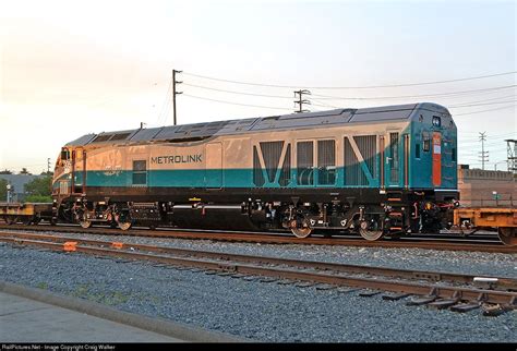 Metrolink - EMD F125 [681x817] : r/TrainPorn