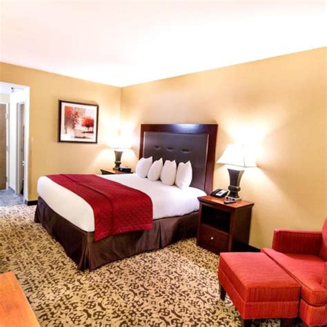 Grand Oaks Hotel in Branson, MO - Branson Travel Office