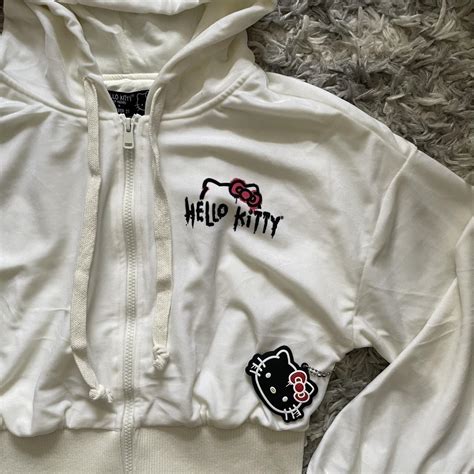 Forever 21 x Hello Kitty velour zip-up hoodie 🖤🎀... - Depop