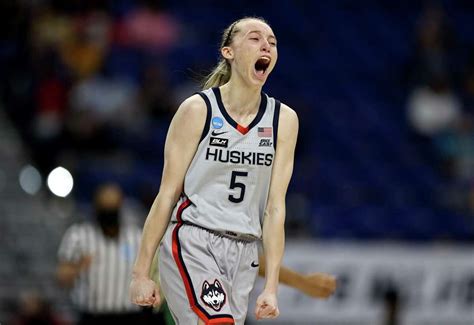 UConn's Paige Bueckers becomes first freshman named AP Player of the Year