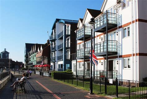 Pier Road, Littlehampton - Beautiful England Photos