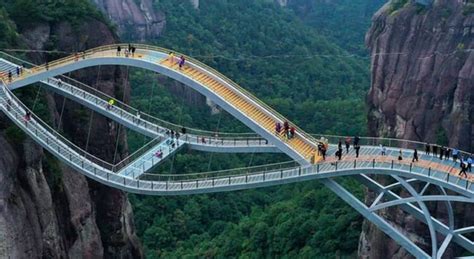 Ruyi Bridge is a footbridge in Taizhou, Zhejiang, China - BeforeTrek