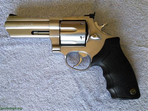 Gunlistings.org - Pistols Taurus Model 44 .44 MAG. Revolver