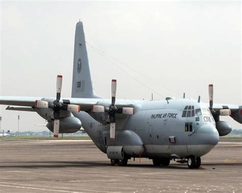 Philippine C-130 military plane crashes; 40 rescued