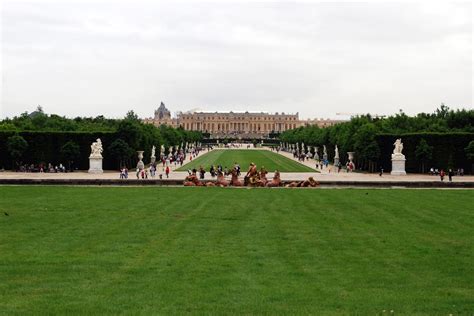 Versailles Palace History & Location