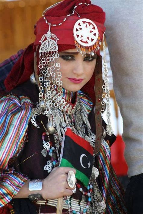 1000+ images about Traditional Clothin - Libya on Pinterest | Traditional clothes, Portrait and ...