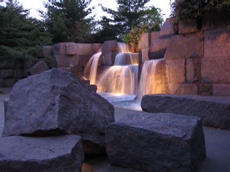 Franklin D. Roosevelt Memorial. You can put your feet in the water here ...