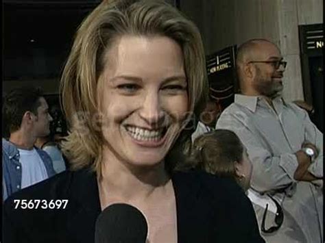 Bridget Fonda Interview 'Kiss of the Dragon' Premiere (2001) - YouTube