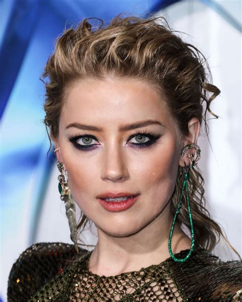 Amber Heard - "Aquaman" Premiere in LA • CelebMafia