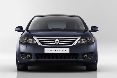 cars: Renault Latitude Wallpaper