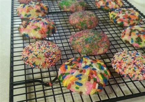 Vanilla Sugar Cookies with Sprinkles Recipe by laura.enriquez.39 - Cookpad