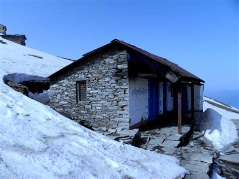 Amidst-snow-Tungnath-trek - Ghumakkar - Inspiring travel experiences.