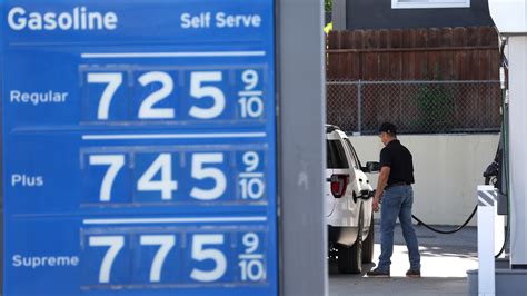 10 states now have average gas prices above $5 : NPR