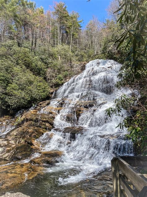 Experience the Tranquility of the Highlands, North Carolina