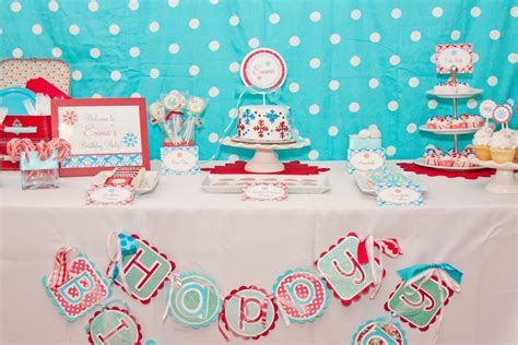 Emma's Sweet Snowflake Birthday Party :: Sweet Customers | The TomKat Studio Blog