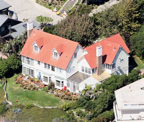 Anthony Hopkins' Malibu Beach House | Malibu beach house, Celebrity houses, Famous houses