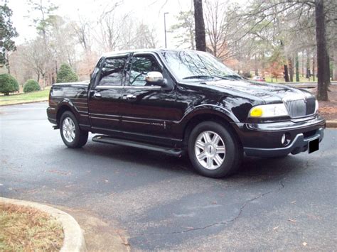 2002 Lincoln Blackwood | GAA Classic Cars