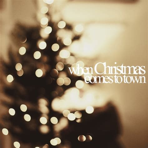 8tracks radio | when Christmas comes to town (9 songs) | free and music playlist