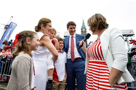 Prime Minister Justin Trudeau, Sophie Grégoire Trudeau, and their ...