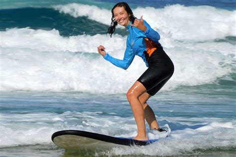 Beginner Surf Lessons - Get Wet Surf School