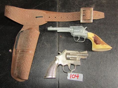 CAP GUNS AND HOLSTER | Live and Online Auctions on HiBid.com