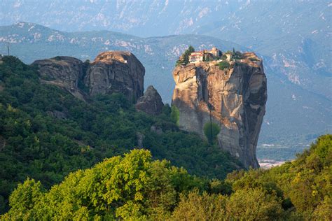 Top 5 Places to Photograph in Meteora, Greece | PetaPixel