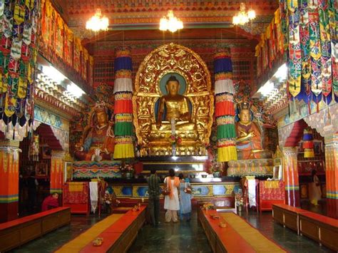 Rumtek Monastery in Gangtok-3876_0.JPG (800×600) | Sikkim, Gangtok, History projects