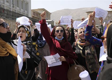 Afghan women demand rights as Taliban seek recognition | AP News