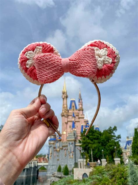 How to Crochet Mouse Ears Headband - Kelsey Jane Designs