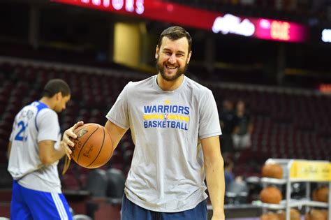 Golden State Warriors interested in signing Andrew Bogut