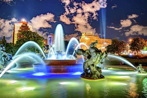 Kansas City J.C. Nichols Fountain in the Plaza Photograph by Gregory Ballos - Pixels