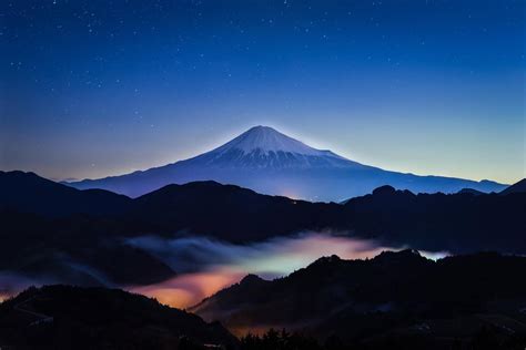 Download Mount Fuji Japan 4K At Night Wallpaper | Wallpapers.com