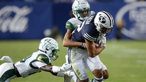 Puka Nacua Goes Through Pregame Warmups Before BYU/USF