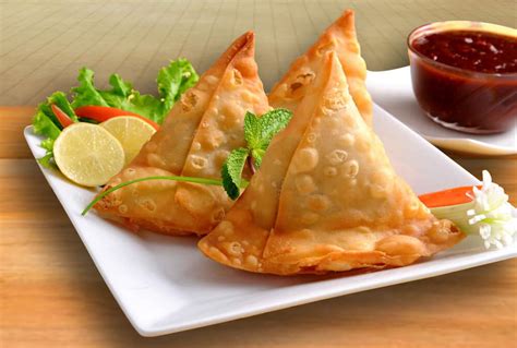 Samosa Recipe - Crunchy & Spicy | Best Indian Samosa | Being Girlish