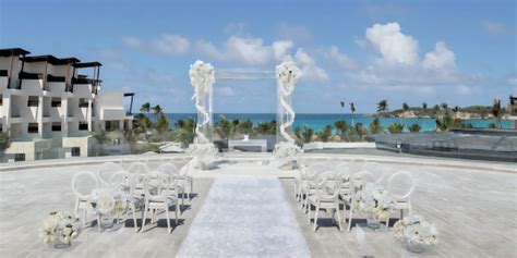 Seaside Sky Terrace wedding venue in Dreams Macao Beach - Dominican Republic