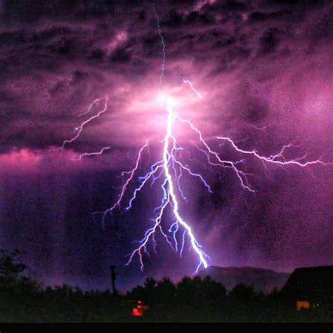 Lightning Strikes Wallpapers - Top Free Lightning Strikes Backgrounds - WallpaperAccess