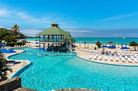 8 Best All Inclusive Family Resorts in Antigua (for 2024)