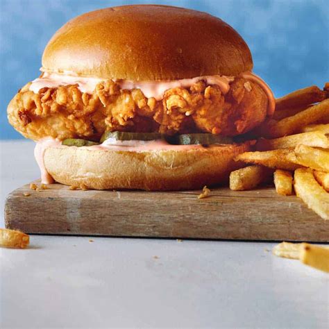 Popeyes Chicken Sandwich Combo / For $3.99, you get a generous portion of fried chicken breast ...