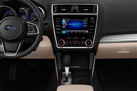 2018 Subaru Outback: 176 Interior Photos | U.S. News