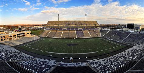 Bill Snyder Family Football Stadium – Stadiony.net