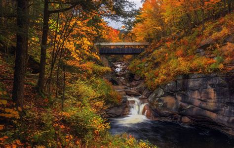 "Flume Gorge", Mount Liberty in Franconia Notch State Park, New Hampshire, United States : r ...