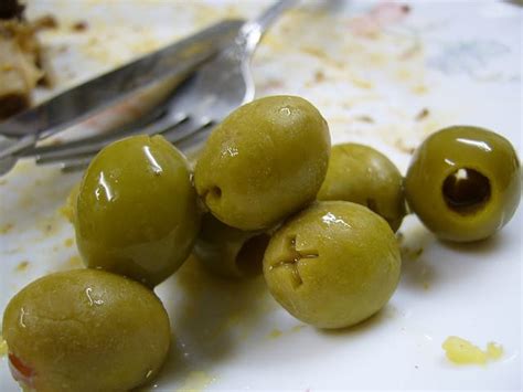 Green olives and its numerous benefits for health - ONEjive.com