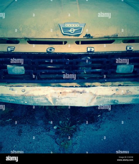 Old ford truck hi-res stock photography and images - Alamy