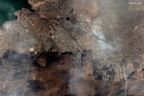 Before and After Satellite Photos Reveal Texas Wildfire's Destruction ...