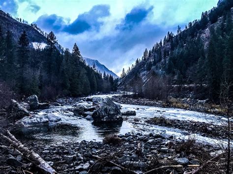 Taken while hiking up by Leavenworth, Washington : r/travel