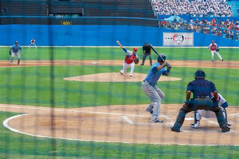 Baseball in Cuba — Young Pioneer Tours