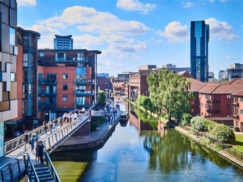 Birmingham by kayak: How to explore the UK’s ‘city of canals’ sustainably | The Independent