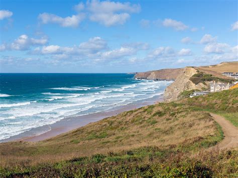 12 Best Beaches in Cornwall from Surfing Spots to Sandy Coves